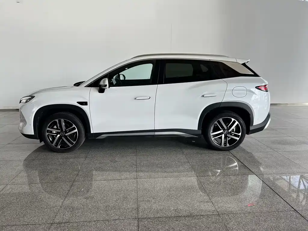 BYD L DM-i — миниатюра 2