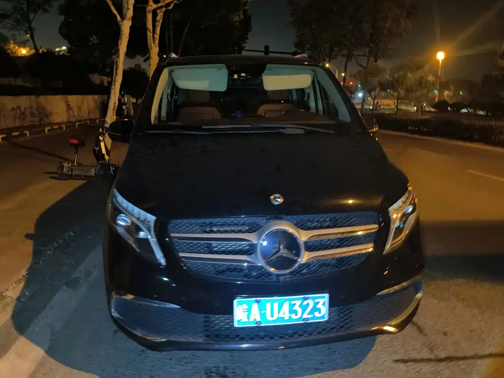 Mercedes-Benz V-Class — миниатюра 2