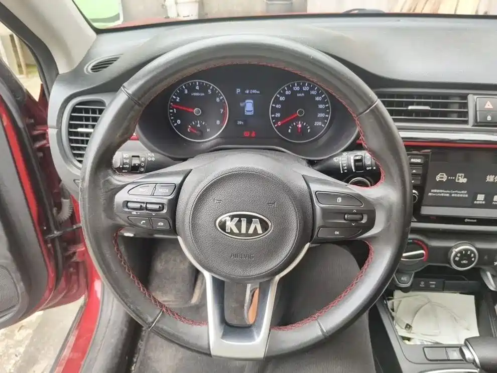 Kia KX Cross — миниатюра 12