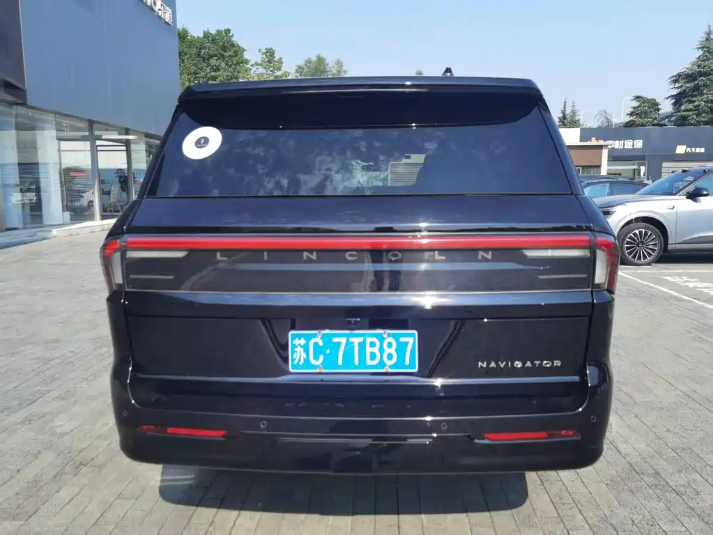 Lincoln Navigator — миниатюра 7