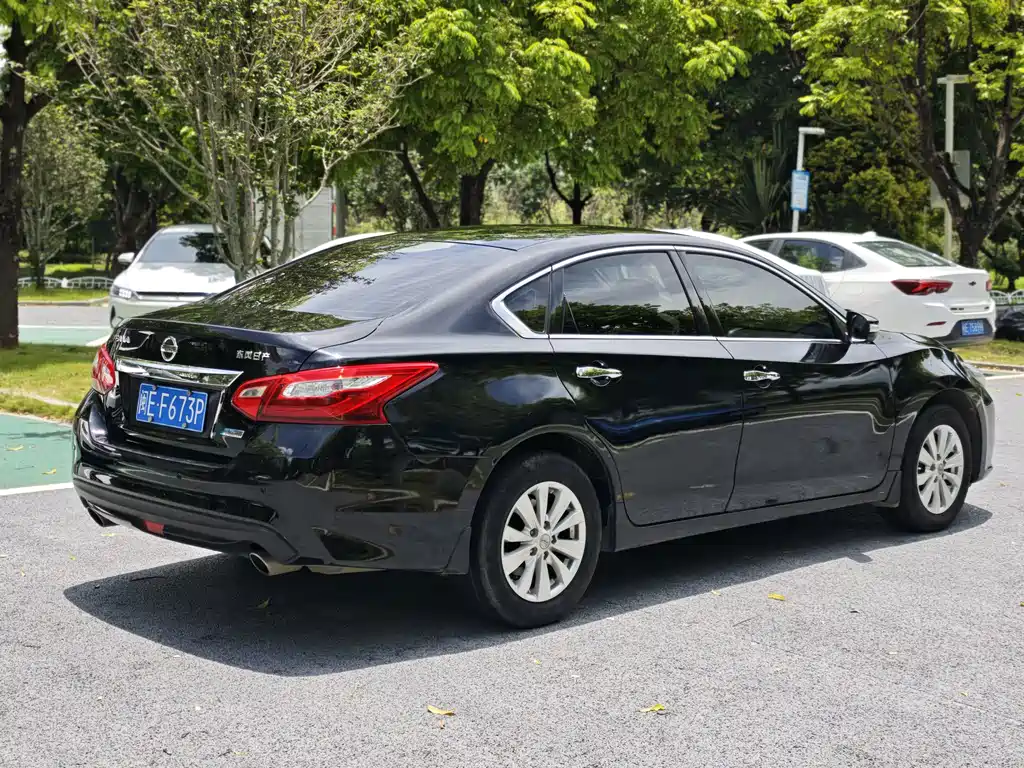 Nissan Teana — миниатюра 4