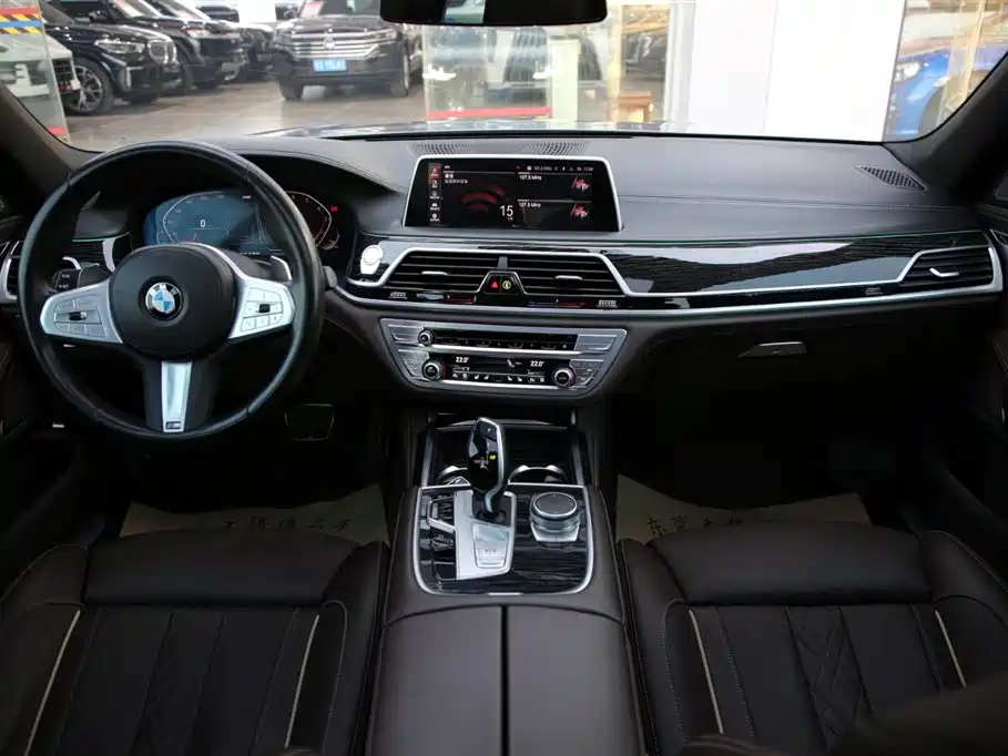 BMW 7 Series 7 2021 730Li M Sport