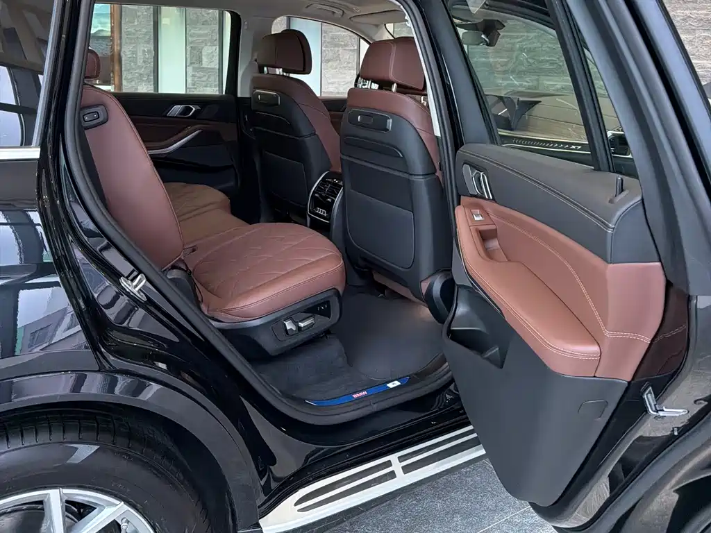BMW X7 2024 xDrive40i Lead Luxury