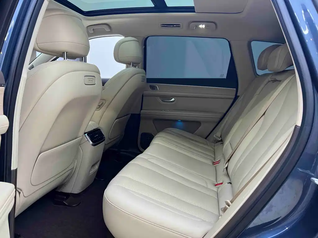 AITO ASK THE WORLD M7