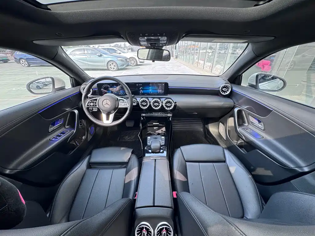 Mercedes-Benz A-Class — миниатюра 8