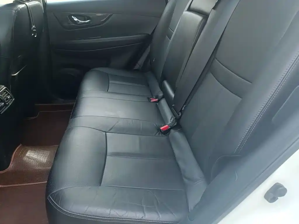 Nissan X-Trail — миниатюра 17