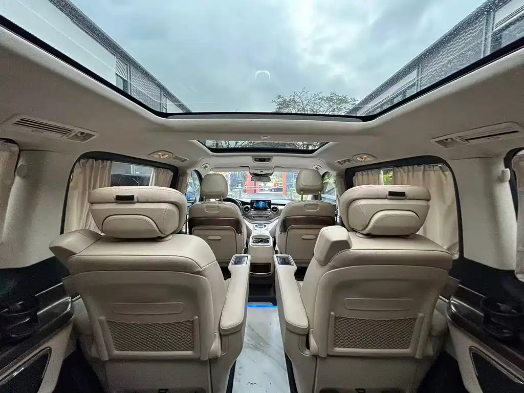 Mercedes-Benz V-Class — миниатюра 11