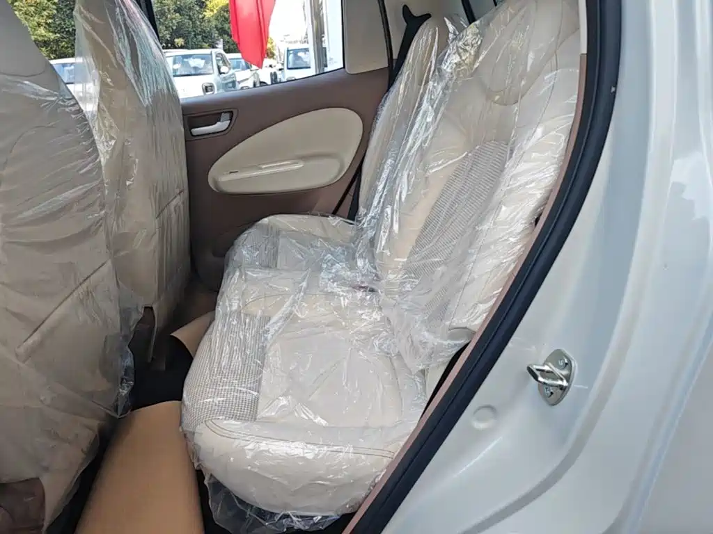 Wuling MINIEV — миниатюра 17