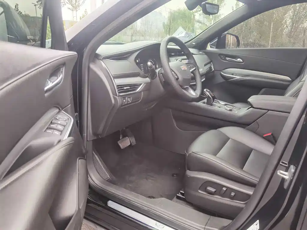Cadillac XT4 — миниатюра 4