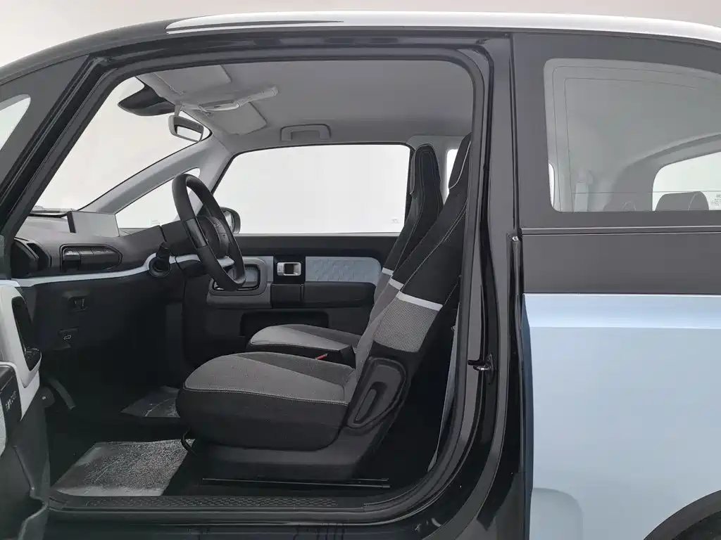 Baojun E300 — миниатюра 10