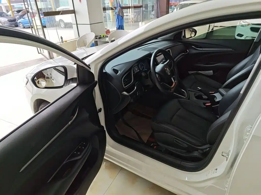Buick Excelle — миниатюра 16