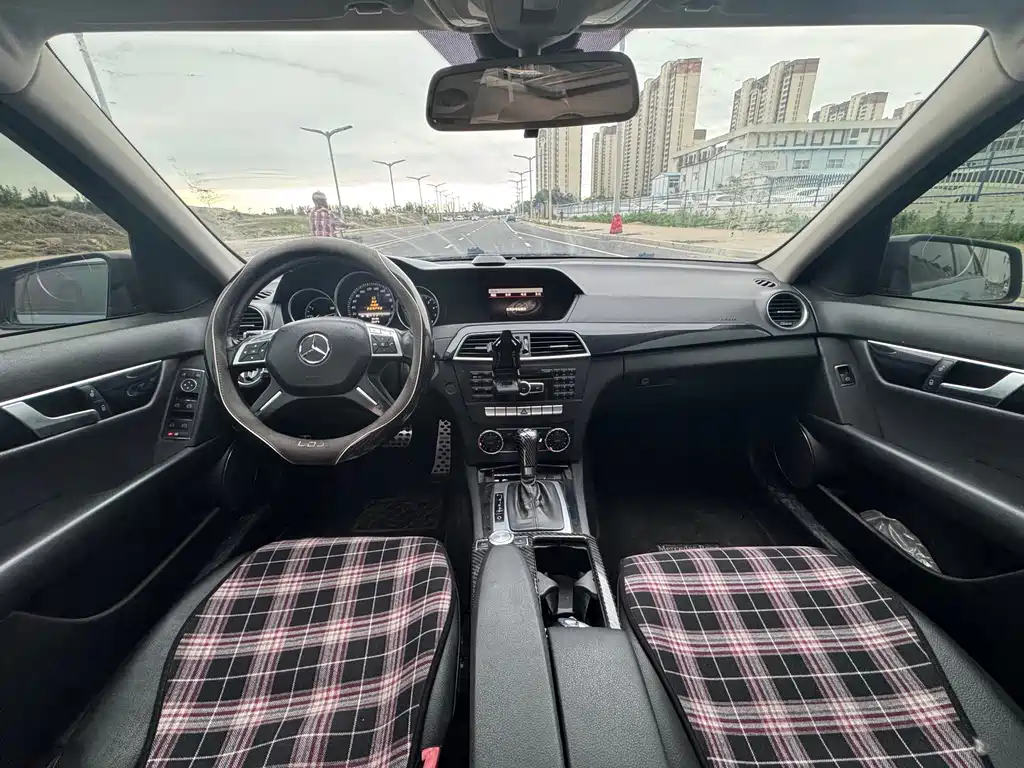 Mercedes-Benz C-Class — миниатюра 10