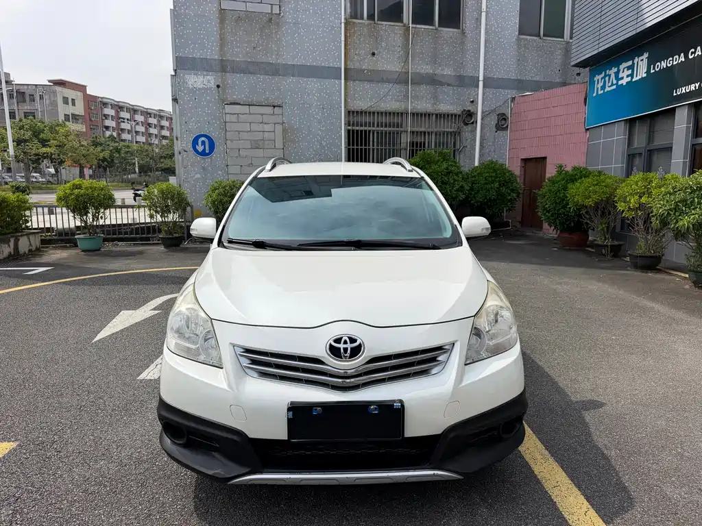 Toyota Verso — миниатюра 2