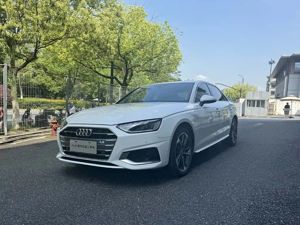 Купить Audi A4L