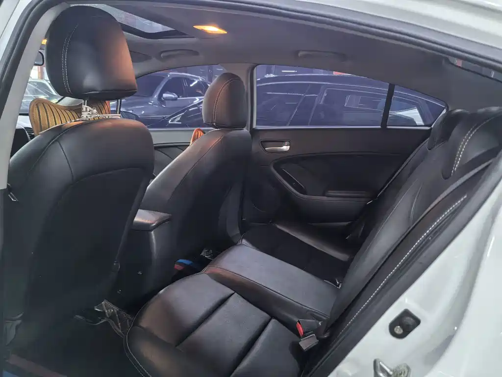 Kia K3 — миниатюра 9