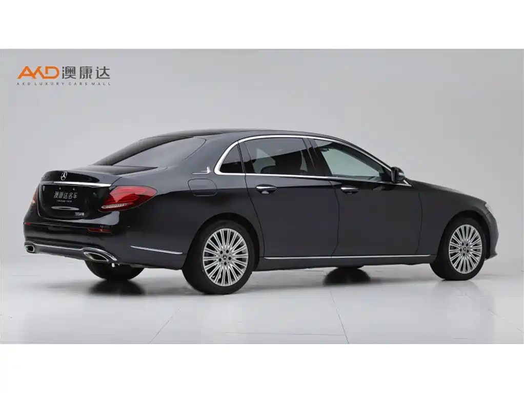 Mercedes-Benz E-Class — миниатюра 3