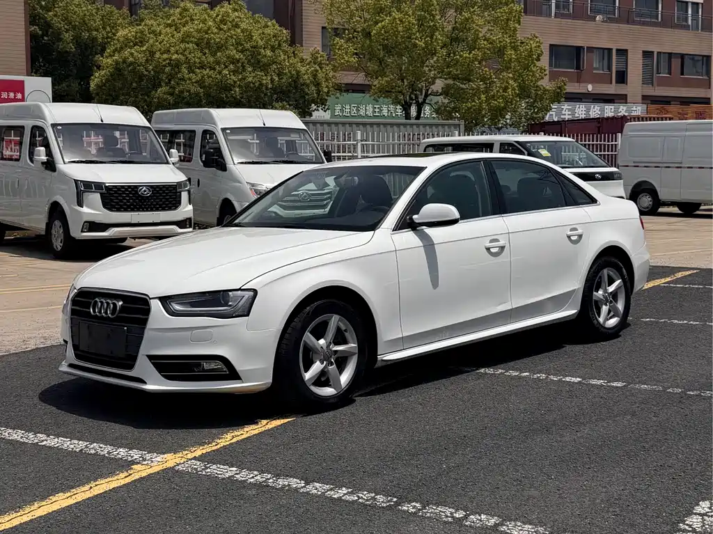Audi A4L 2013