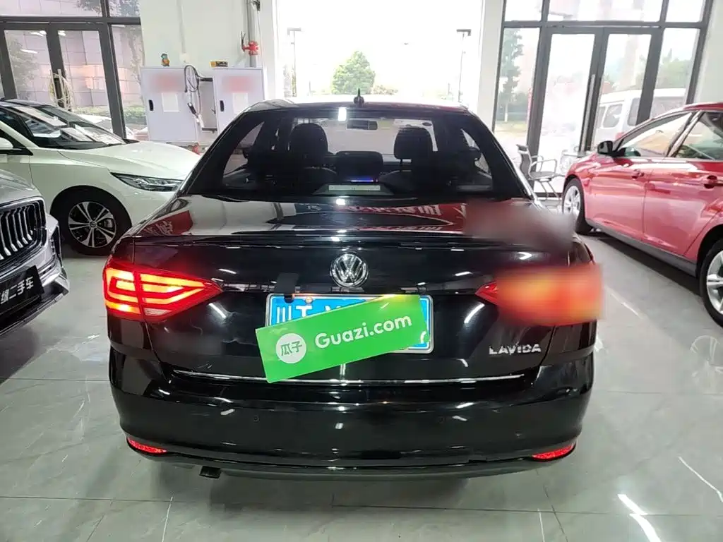 Volkswagen Lavida — миниатюра 6