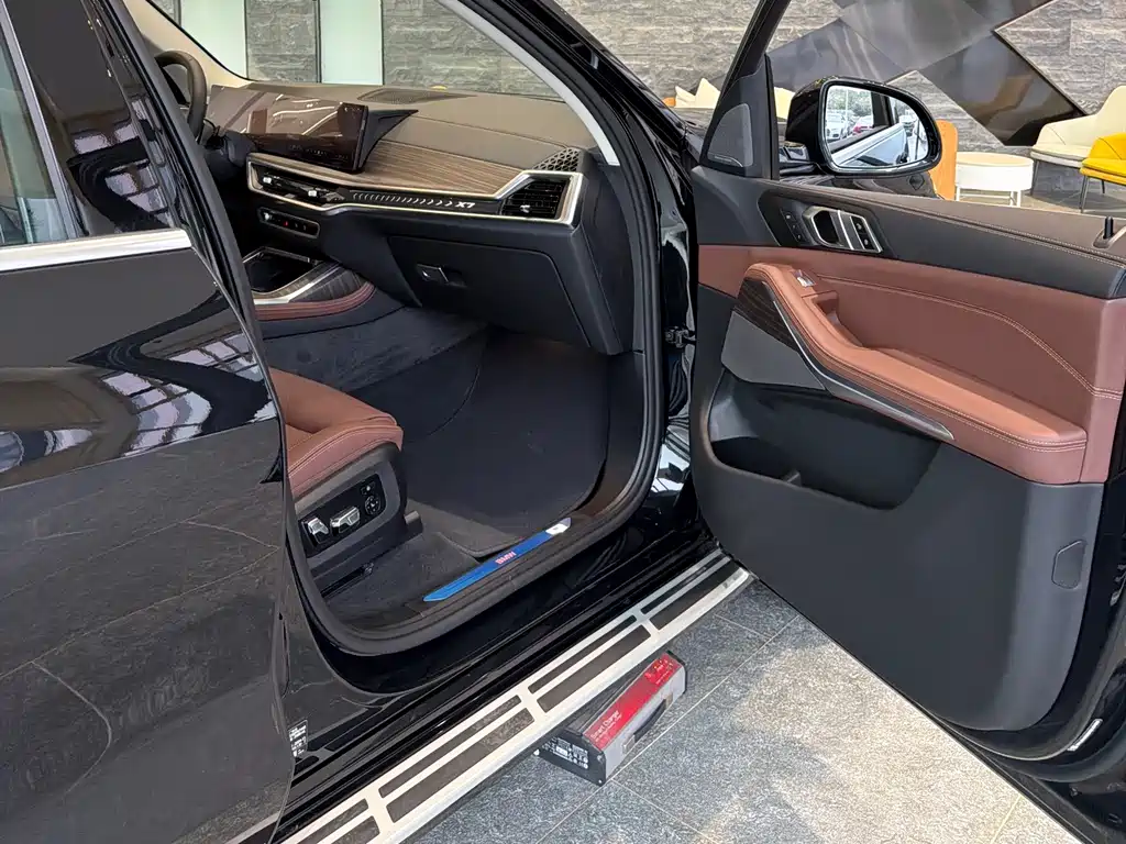 BMW X7 2024 xDrive40i Lead Luxury
