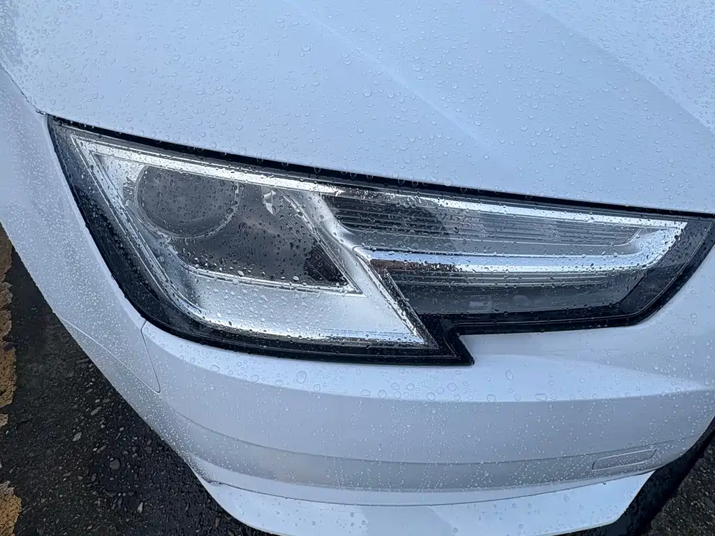 Audi A4L — миниатюра 4