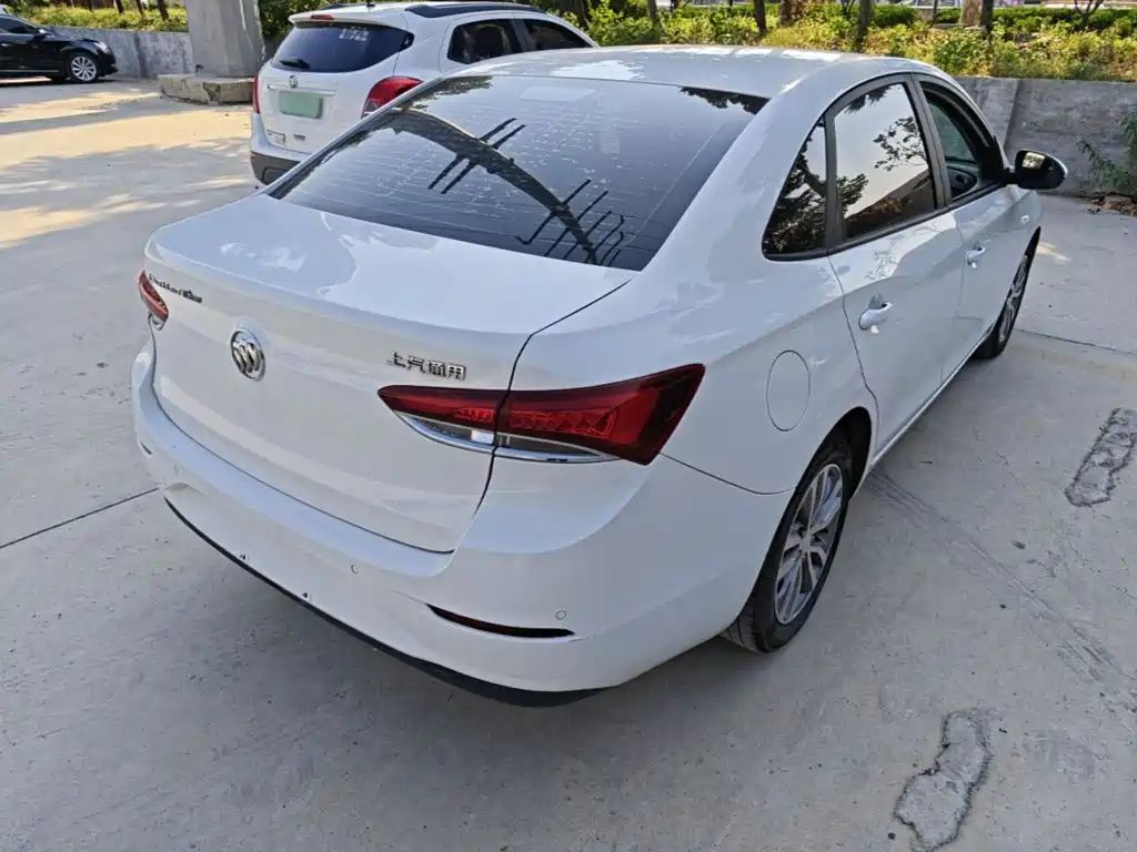 Buick Excelle — миниатюра 7