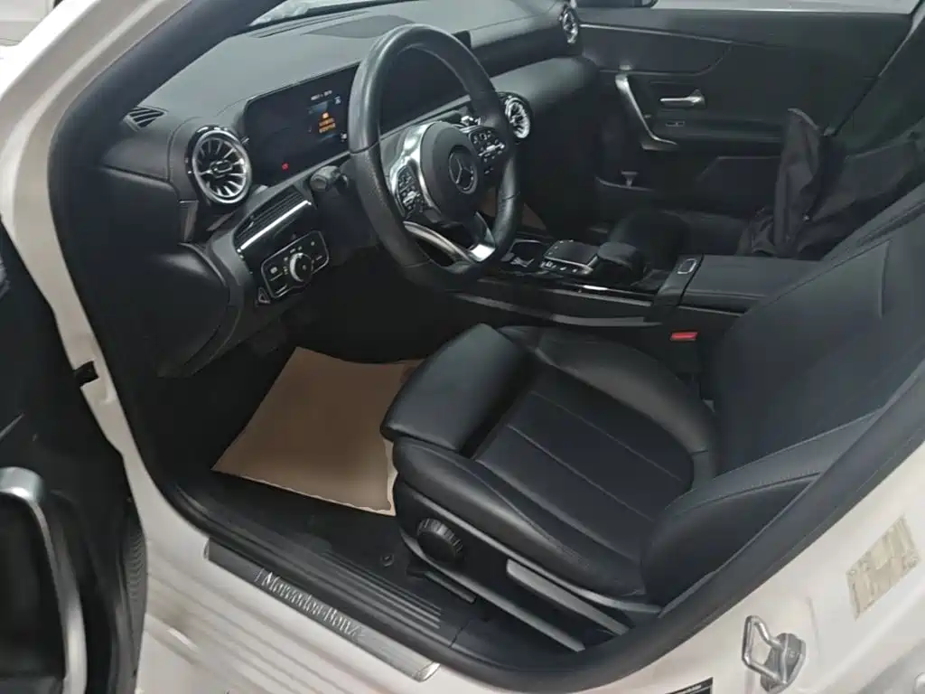 Mercedes-Benz A-Class — миниатюра 15