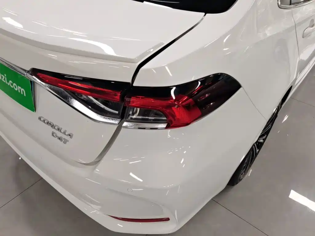 Toyota Corolla — миниатюра 8