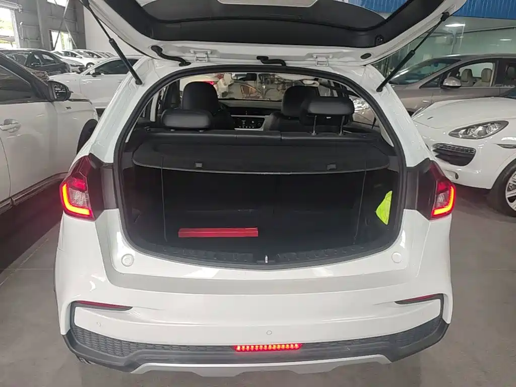 Geely Vision X3 — миниатюра 19