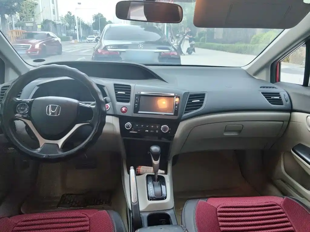 Honda Civic — миниатюра 5