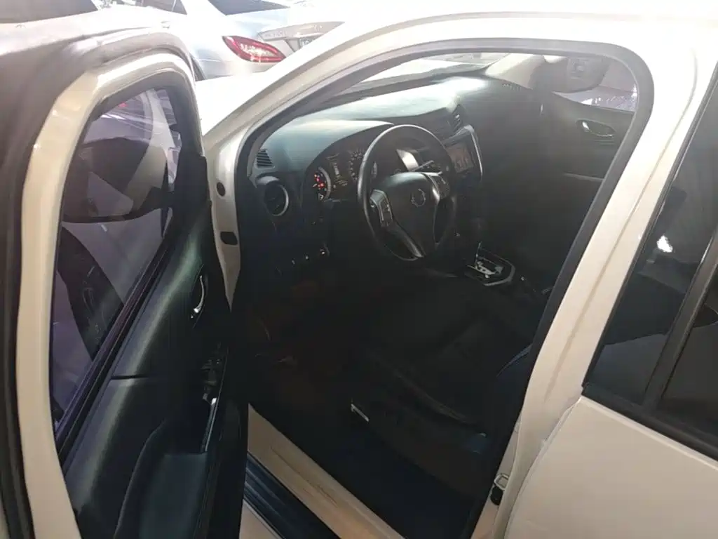 Nissan Terra — миниатюра 16