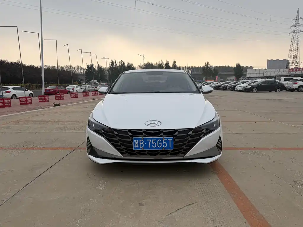 Hyundai Elantra — миниатюра 2