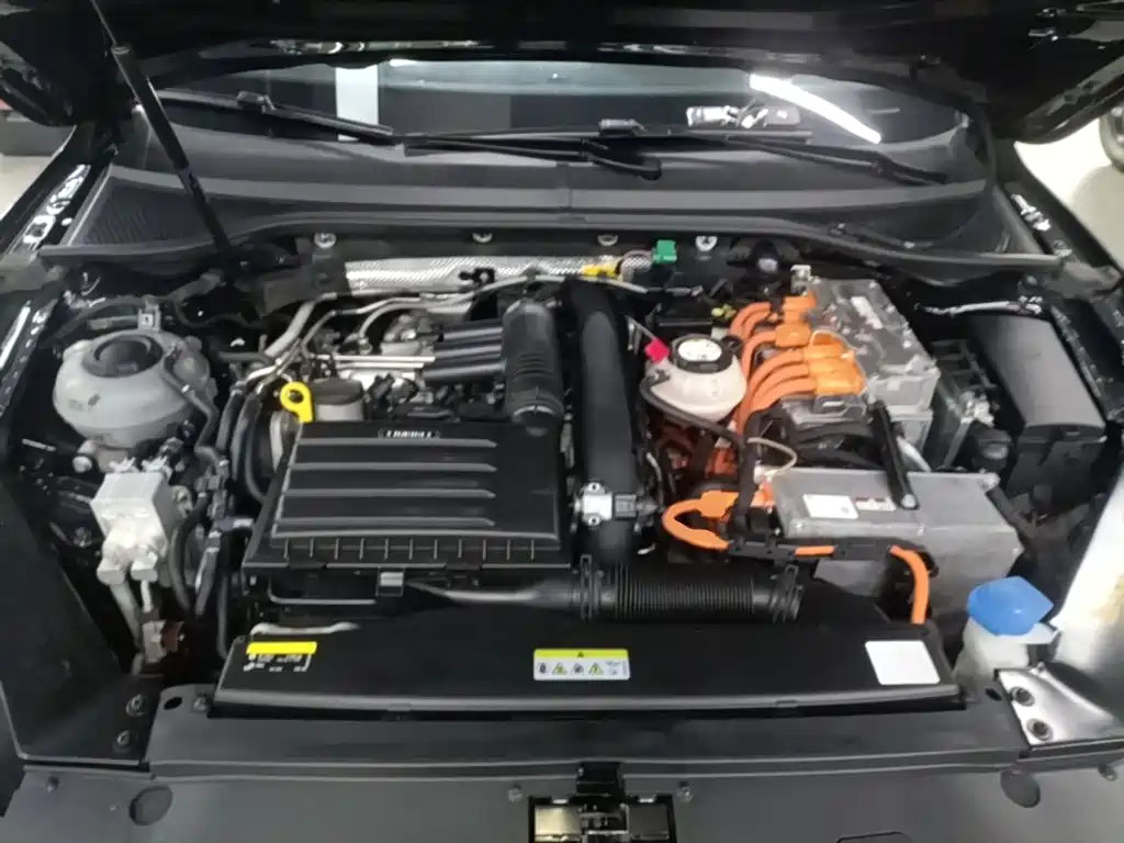 Volkswagen Magotan PHEV — миниатюра 20