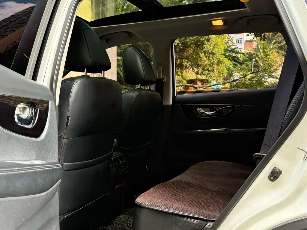 Nissan X-Trail — миниатюра 6