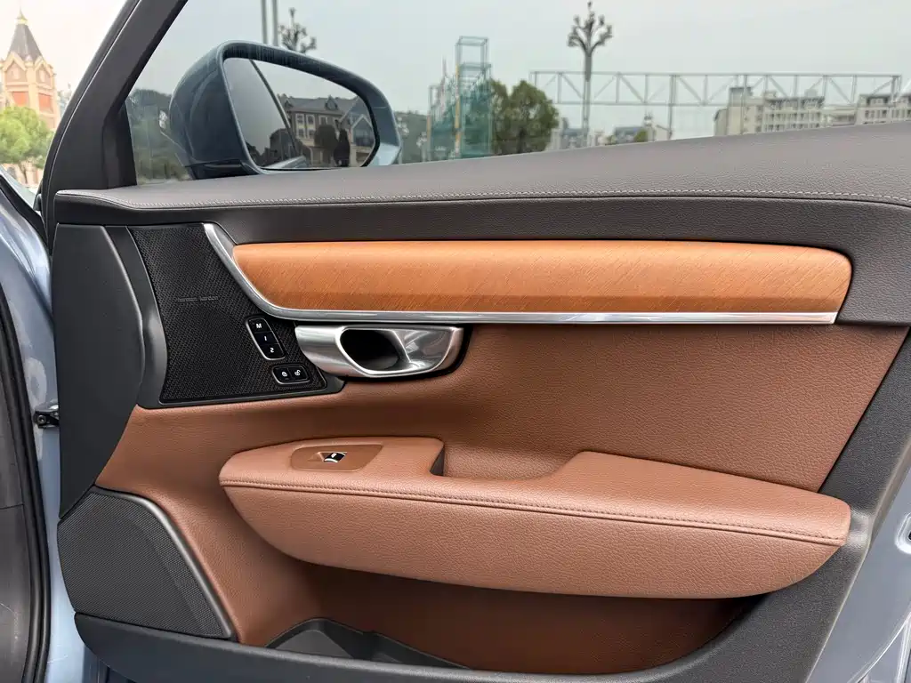 Volvo S90 — миниатюра 8