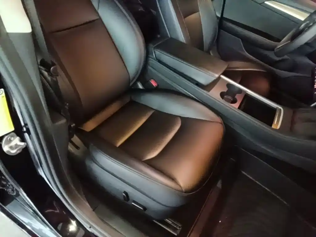 Tesla Model 3 — миниатюра 25