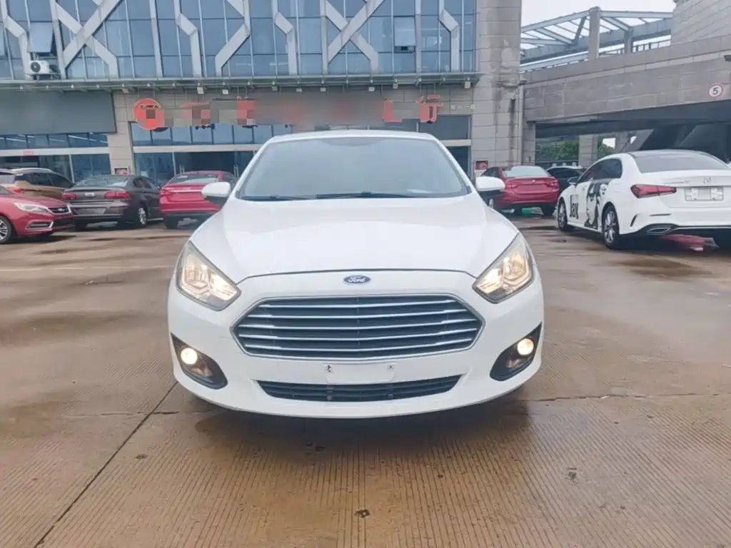 Ford Escort — миниатюра 3