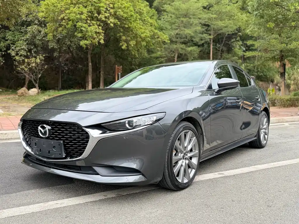 Mazda 3 Axela 2022