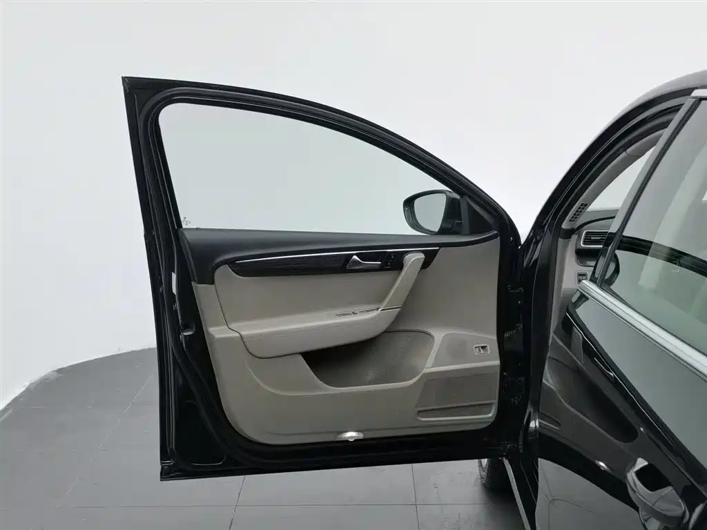 Volkswagen Magotan 2012 2.0TSI Luxury