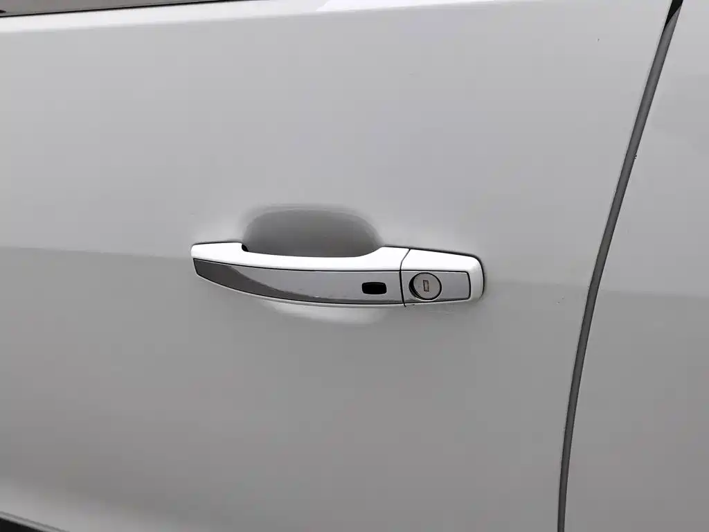Chevrolet Malibu — миниатюра 18