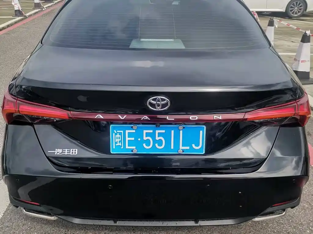 Toyota Avalon — миниатюра 8