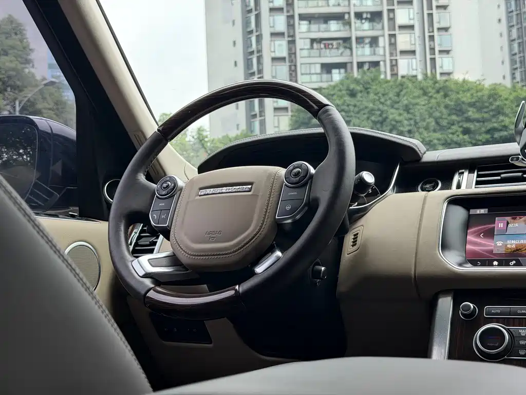 Land Rover Range Rover — миниатюра 16