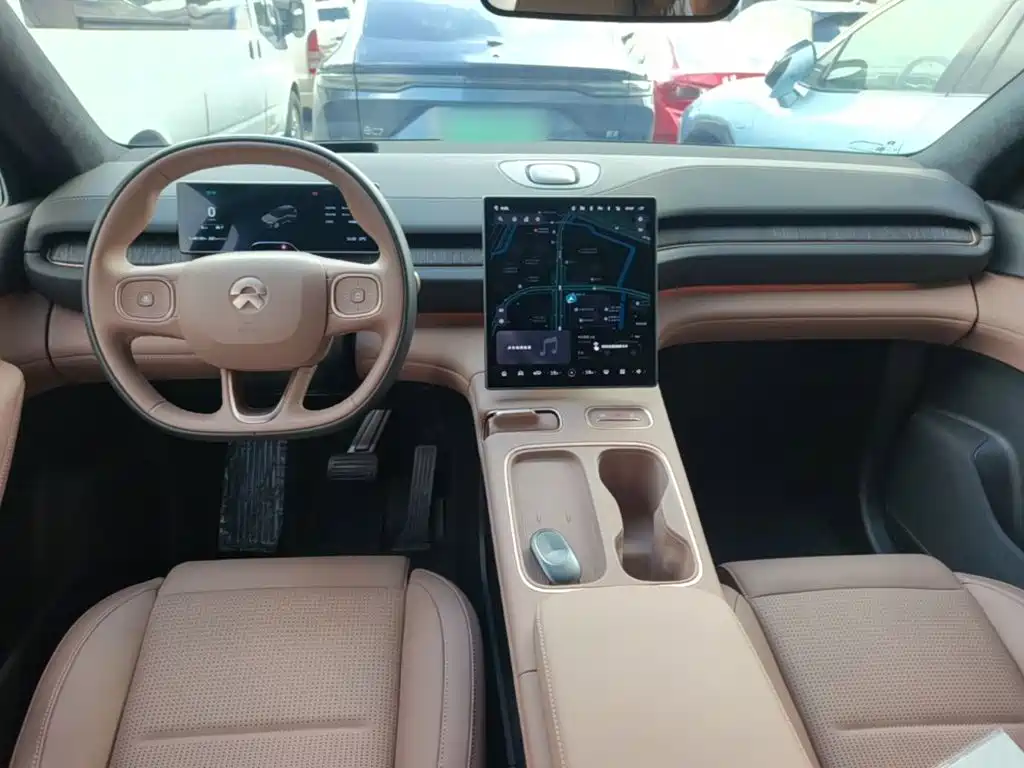 NIO ES6 — миниатюра 10