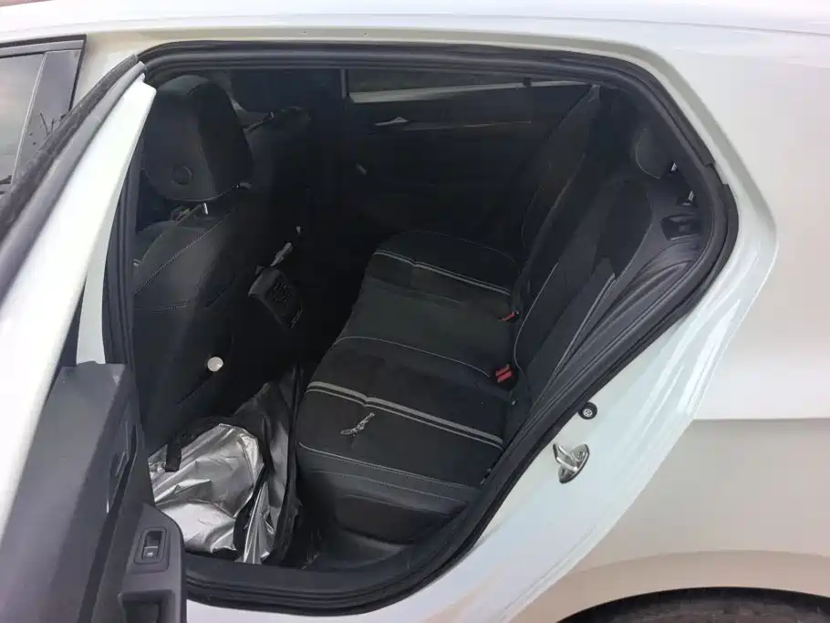 Volkswagen Golf — миниатюра 11