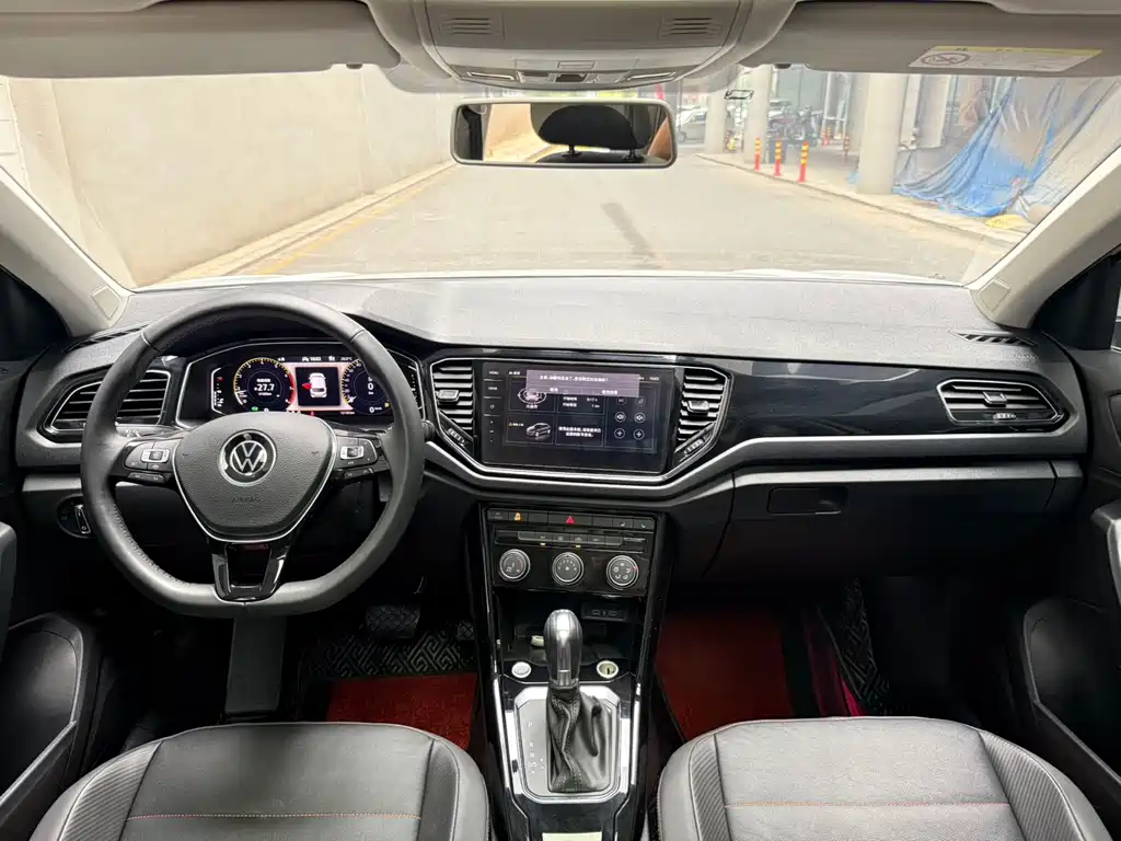 Volkswagen T-Roc — миниатюра 8