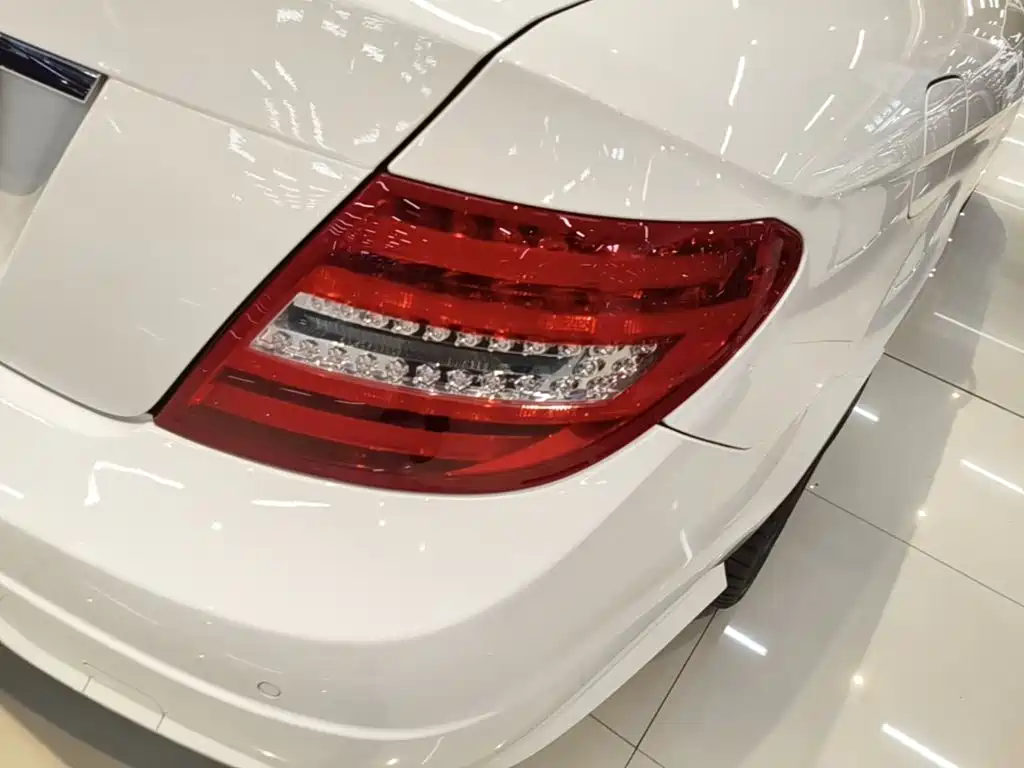 Mercedes-Benz C-Class (Import) — миниатюра 8
