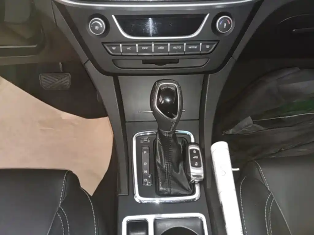 Geely Emgrand — миниатюра 14