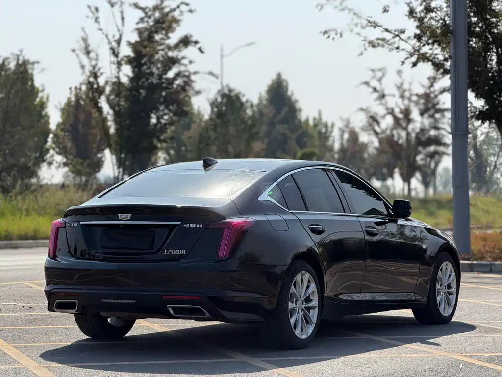 Cadillac CT5 — миниатюра 7