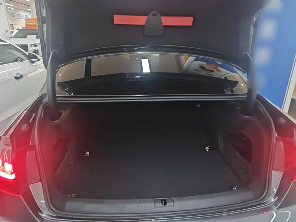Audi A4L — миниатюра 19