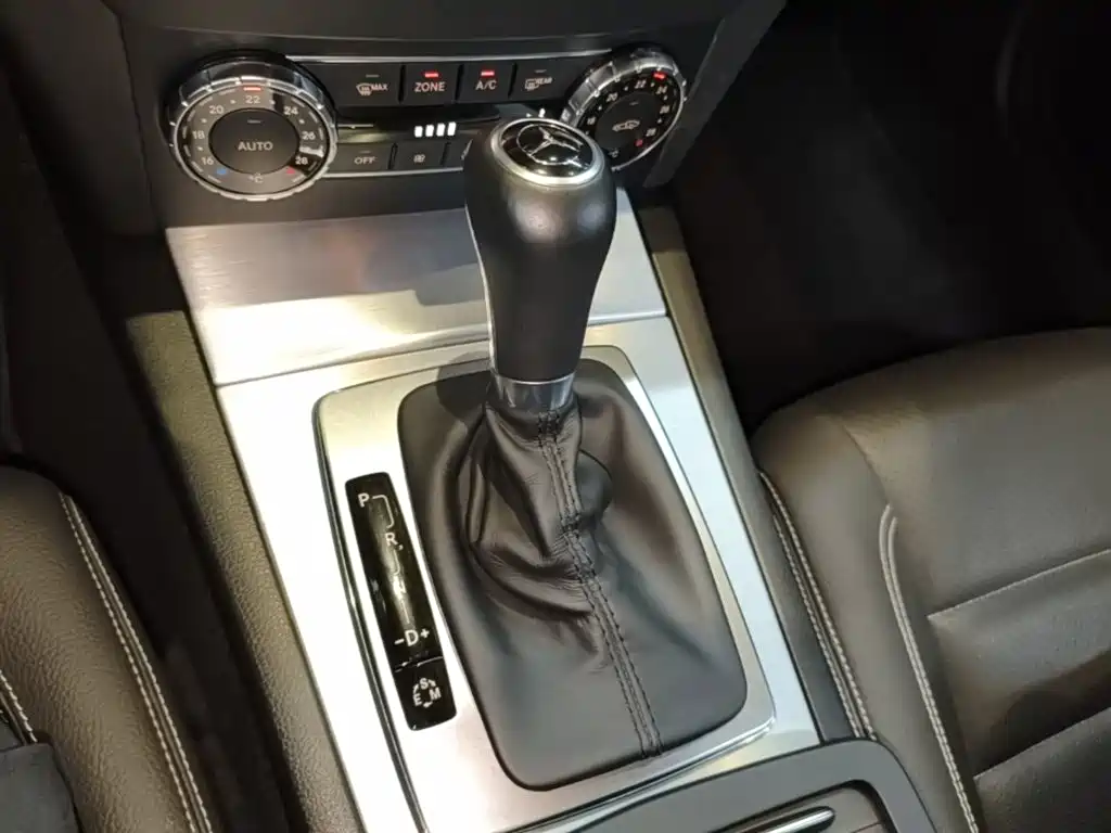 Mercedes-Benz C-Class (Import) — миниатюра 14