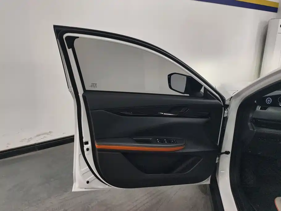 Changan UNI-V — миниатюра 7